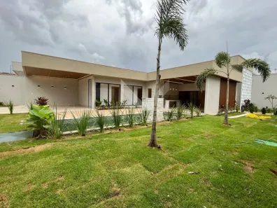 Casa com 4 Quartos à venda, 227m² no Jardim Atlântico, Goiânia