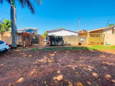 Casa com 2 Quartos à venda, 49m² no Jardim Centenário, Campo Grande