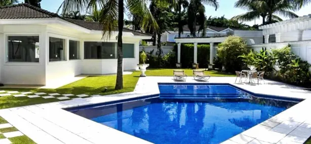 Casa com 6 Quartos à venda, 657m² no Jardim Acapulco, Guarujá