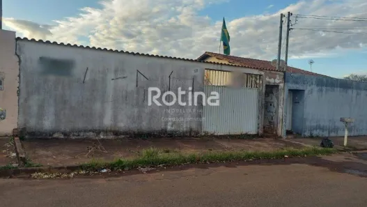 Lote/Terreno à venda, 253m² no Segismundo Pereira, Uberlândia