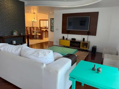 Apartamento com 3 Quartos para alugar, 144m² no São Brás, Belém