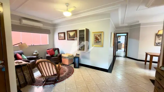 Casa com 4 Quartos à venda, 190m² no Jardim Inconfidência, Uberlândia