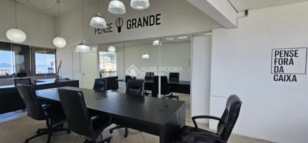 Sala Comercial para alugar, 162m² no Centro, Florianópolis