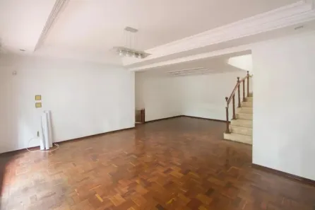 Casa com 3 Quartos à venda, 260m² no Vila Cordeiro, São Paulo