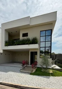 Sobrado com 3 Quartos à venda, 240m² no Cabiúnas, Macaé