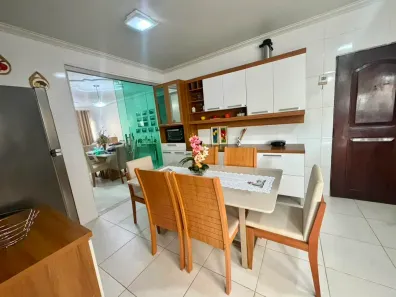 Apartamento com 3 Quartos para alugar, 100m² no Coqueiro, Belém