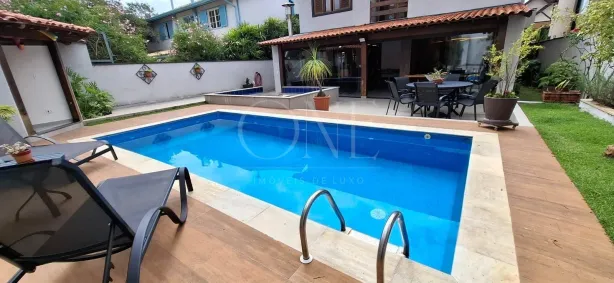 Casa de Condomínio com 4 Quartos à venda, 300m² no Alphaville, Santana de Parnaíba