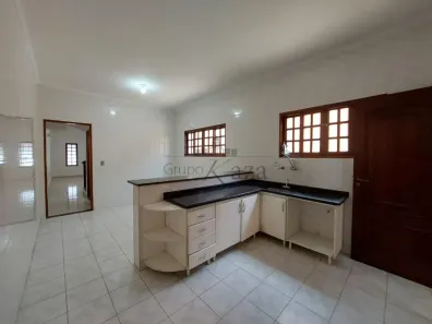 Sobrado com 3 Quartos para alugar, 115m² no Vila Tatetuba, São José dos Campos