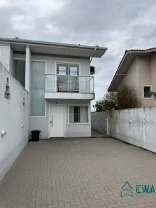 Sobrado com 2 Quartos para alugar, 60m² no Forquilhas, São José