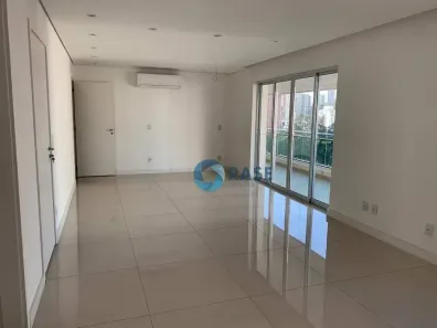Apartamento com 2 Quartos para alugar, 130m² no Vila Andrade, São Paulo