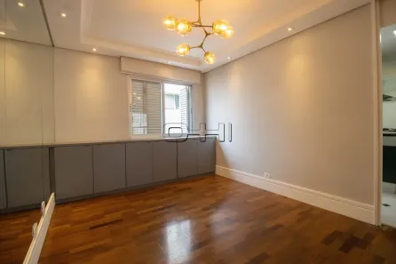 Apartamento com 3 Quartos para alugar, 166m² no Cerqueira César, São Paulo