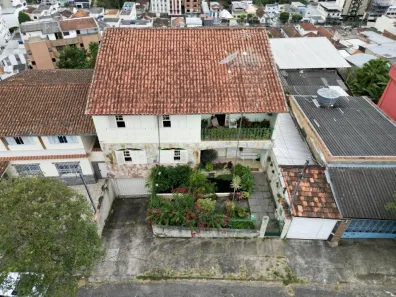 Casa com 8 Quartos à venda, 350m² no São Mateus, Juiz de Fora