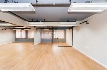 Imóvel Comercial para alugar, 393m² no Centro Cívico, Curitiba