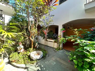 Sobrado com 4 Quartos à venda, 250m² no Vila Hamburguesa, São Paulo