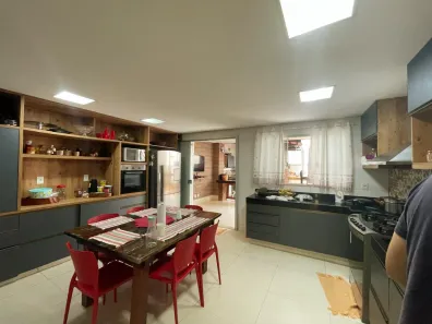 Casa de Condomínio com 3 Quartos à venda, 253m² no Fazenda Petrópolis - Residencial Monte Verde, Goiânia
