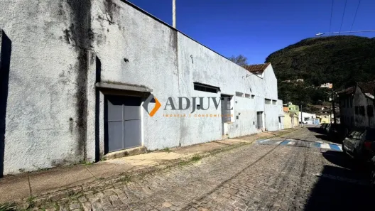 Galpão/Depósito/Armazém com 1 Quarto à venda, 672m² no Morin, Petrópolis