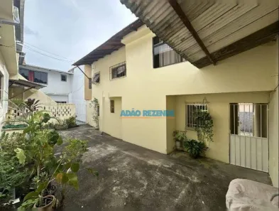 Casa com 10 Quartos à venda, 270m² no Vale do Paraíso, Teresópolis
