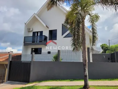 Sobrado com 3 Quartos à venda, 234m² no Jardim Higienópolis, Maringá