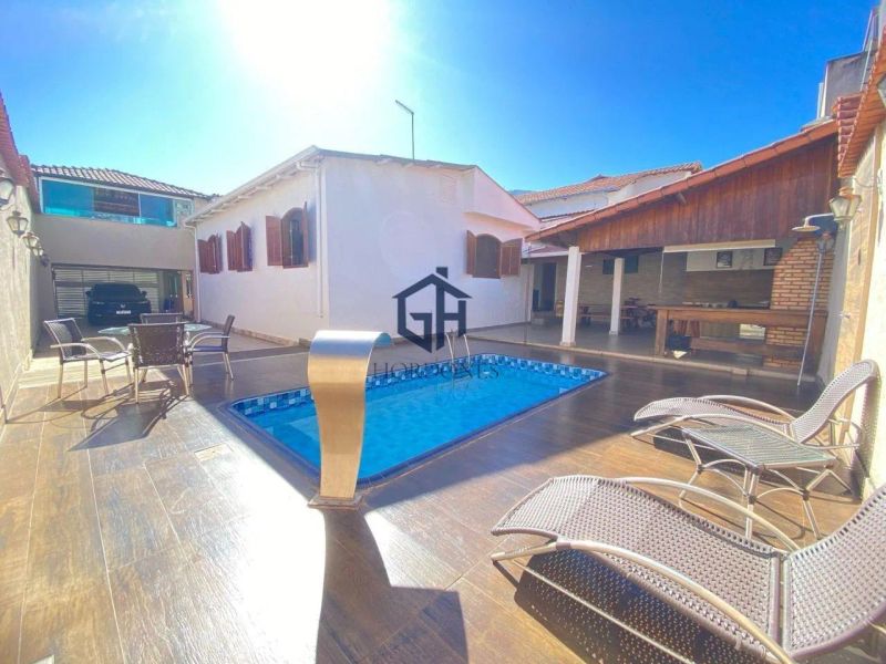 Casa com 3 quartos — Itapoã, Belo Horizonte
