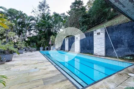 Casa de Condomínio com 4 Quartos à venda, 363m² no Itaipu, Niterói