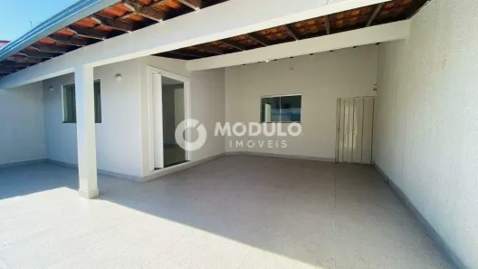 Casa com 3 Quartos à venda, 164m² no Cidade Jardim, Uberlândia