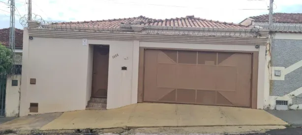 Casa com 3 Quartos à venda, 200m² no Vila Totoli, Franca