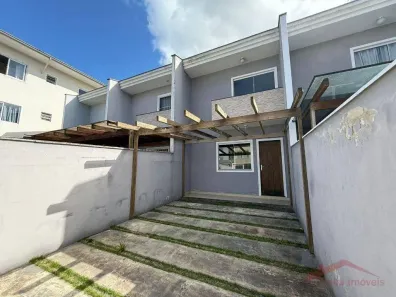 Casa com 2 Quartos para alugar, 84m² no Iririú, Joinville