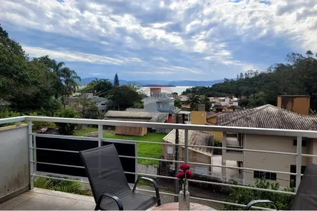 Casa com 4 Quartos à venda, 227m² no Sambaqui, Florianópolis