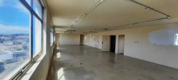 Sala Comercial para alugar, 128m² no Santa Efigênia, Belo Horizonte