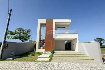 Casa de Condomínio com 4 Quartos à venda, 185m² no Lagoa Redonda, Fortaleza