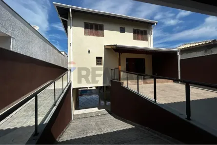 Casa de Condomínio com 3 Quartos para alugar, 259m² no Barreiro, Mairiporã