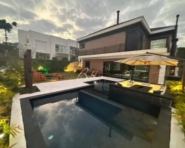 Casa com 4 Quartos à venda, 479m² no Santo Inácio, Curitiba