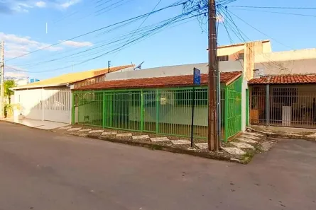 Casa com 4 Quartos à venda, 200m² no Guará I, Brasília