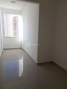 Apartamento com 3 Quartos para alugar, 66m² no Centro, Uberlândia
