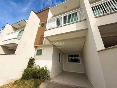 Sobrado com 3 Quartos à venda, 99m² no Nova Brasília, Joinville