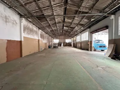 Galpão/Depósito/Armazém à venda, 704m² no Taboão, São Bernardo do Campo