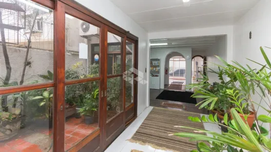 Casa com 2 Quartos à venda, 250m² no Moinhos de Vento, Porto Alegre