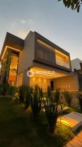 Casa de Condomínio com 4 Quartos à venda, 250m² no Jardim Botânico, Uberlândia