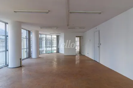 Sala Comercial para alugar, 307m² no Sé, São Paulo