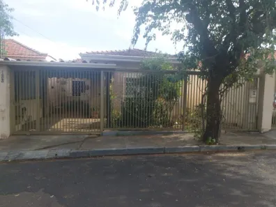 Casa com 3 Quartos à venda, 164m² no Centro, Araraquara