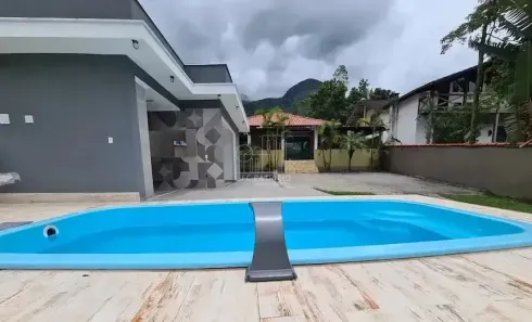 Casa de Condomínio com 4 Quartos para alugar, 200m² no Limoeiro, Guapimirim