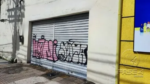 Ponto Comercial para alugar, 196m² no Comercial, Resende