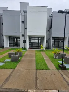 Casa de Condomínio com 2 Quartos para alugar, 70m² no Ponta Negra, Manaus