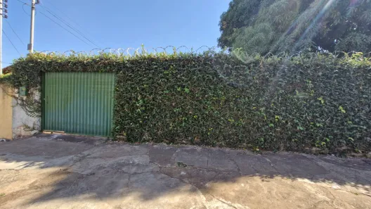Casa com 4 Quartos para alugar, 417m² no Jardim Guanabara, Goiânia