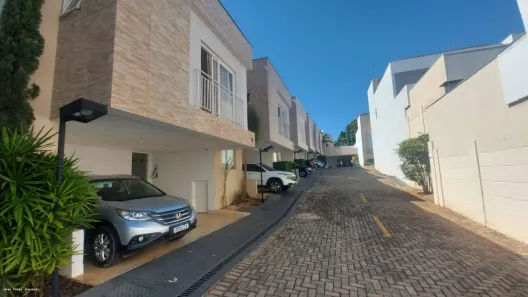 Casa de Condomínio com 3 Quartos à venda, 149m² no Chácaras Alto da Glória, Goiânia