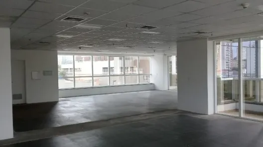 Sala Comercial para alugar, 531m² no Jardim das Acácias, São Paulo