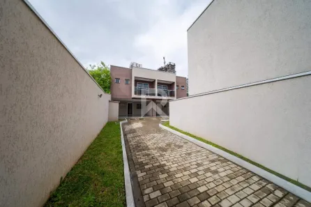 Sobrado com 3 Quartos à venda, 148m² no Cidade Industrial, Curitiba