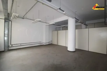 Prédio Comercial para alugar, 2118m² no Centro, Divinópolis