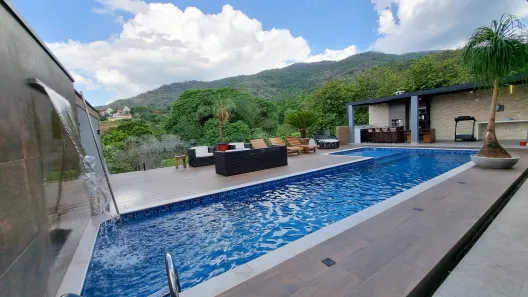 Sobrado com 4 Quartos à venda, 450m² no Itapetinga, Atibaia