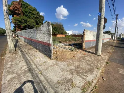 Lote/Terreno à venda, 972m² no Vigilato Pereira, Uberlândia